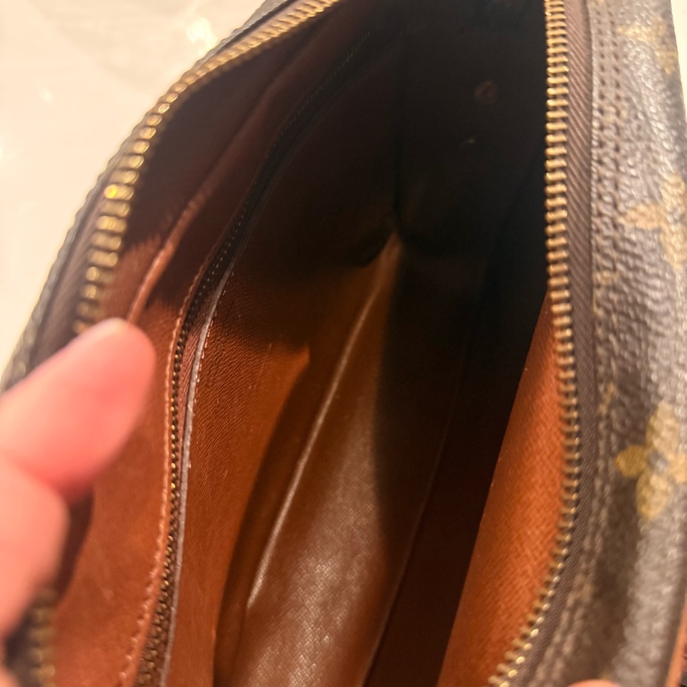 Luxury Brown and Black Fringe Crossbody Bag - Picture 4 of 8